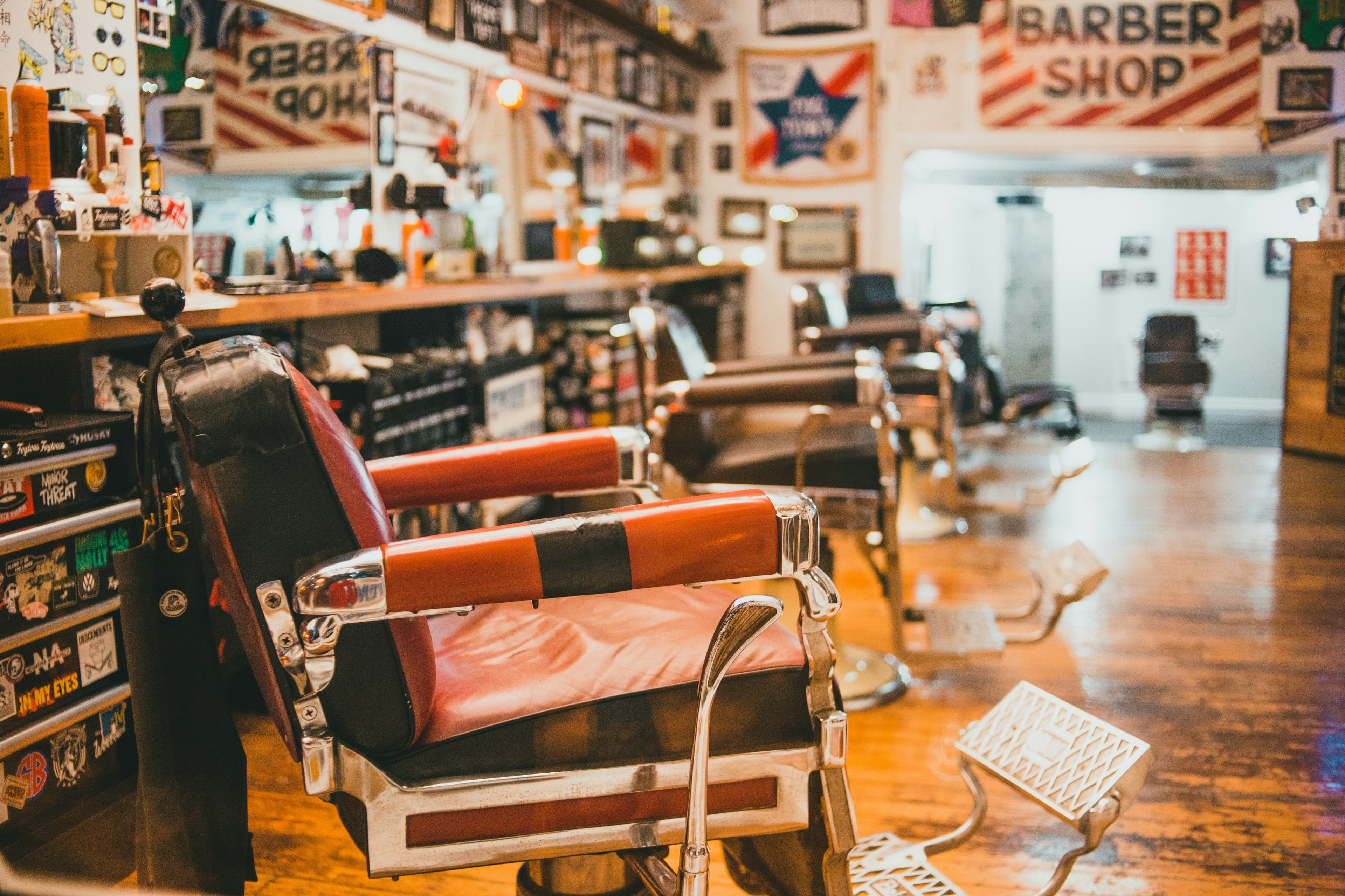 Interior de una barbería moderna